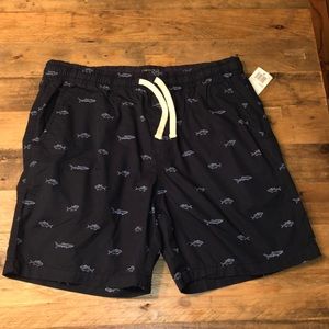 Artistry in Motion men’s size large navy with fish